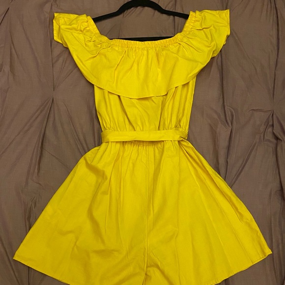 ✨Exquisite Express Off the Shoulder Romper✨ - Picture 2 of 2